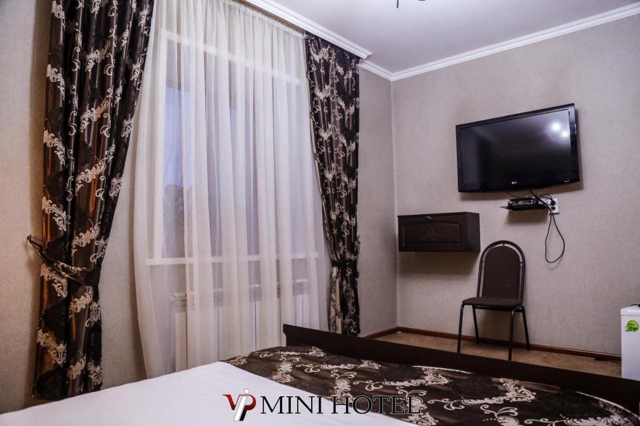 Vip Mini Hotel Semey Exterior photo